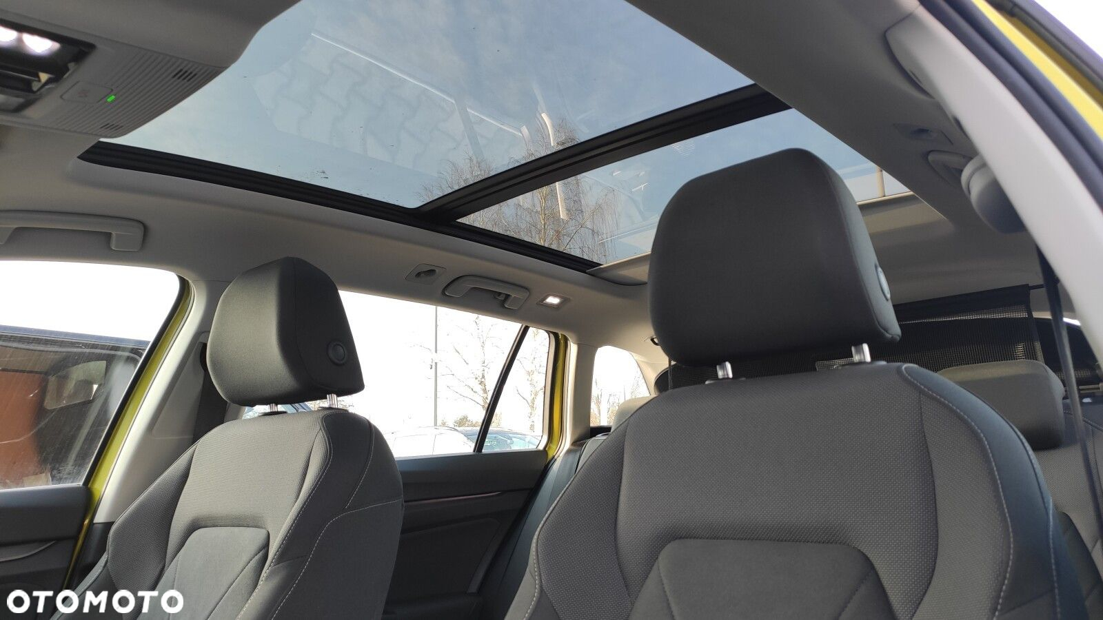 Volkswagen Golf - 10