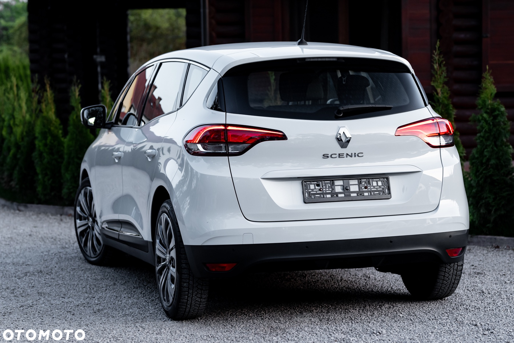 Renault Scenic TCe 140 GPF EDC INTENS - 9