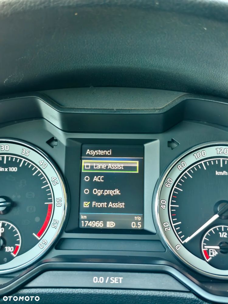 Skoda Octavia 2.0 TDI DSG Style - 28