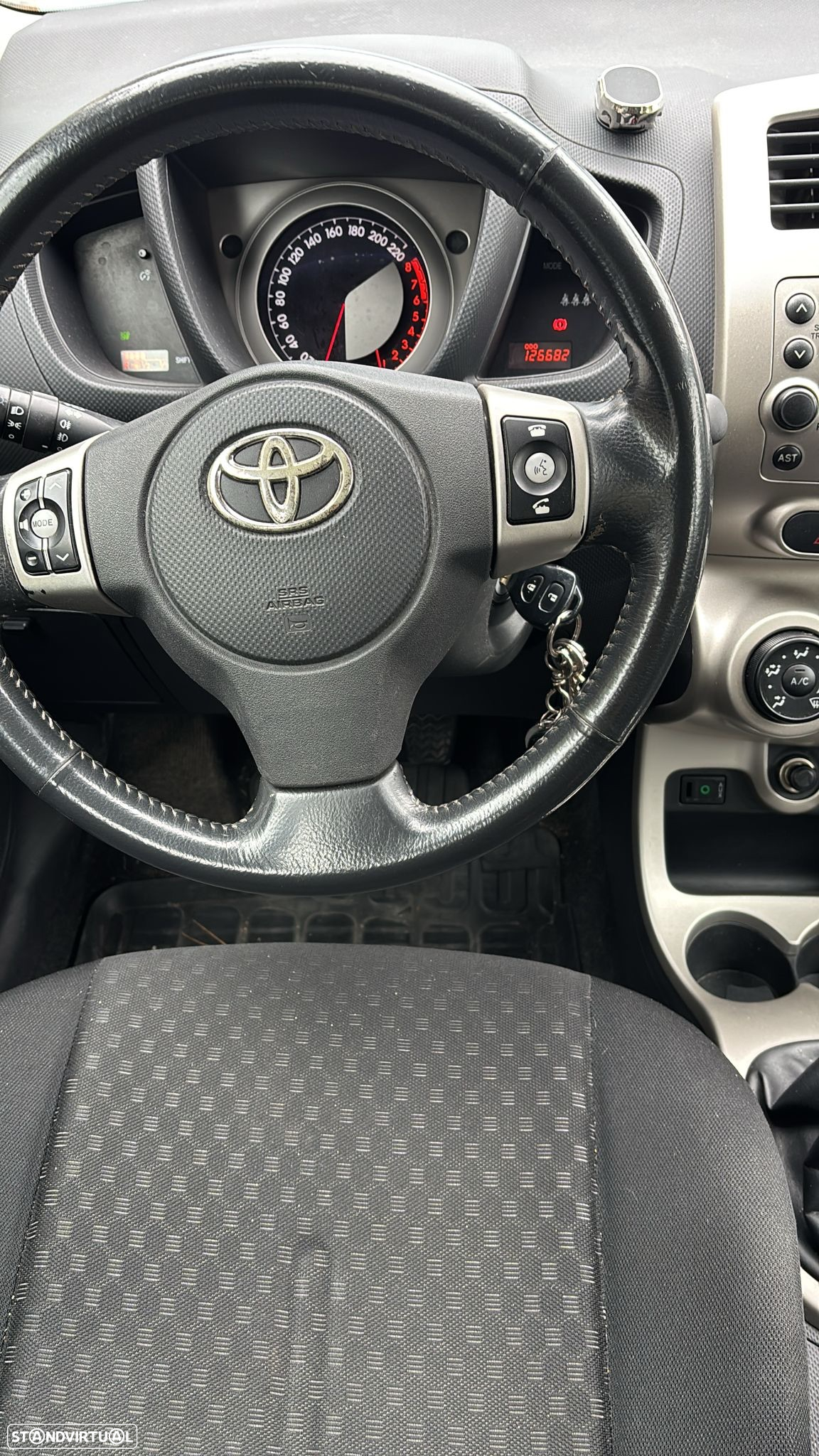 Toyota Urban Cruiser 1.33 VVT-i High Pack - 8