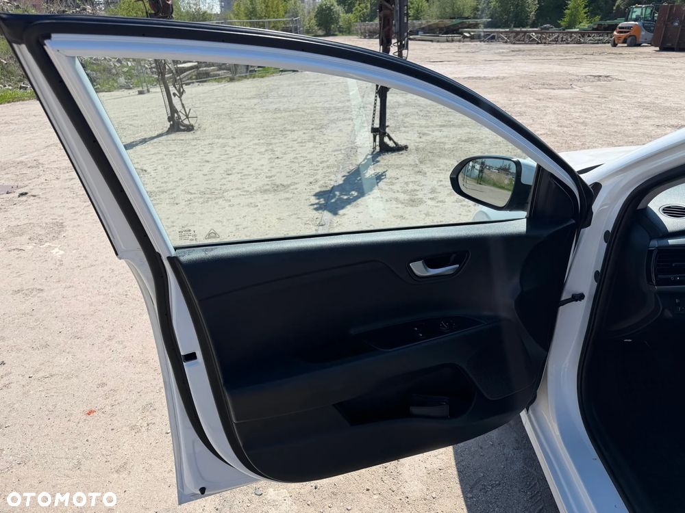 Kia Rio 1.2 XL Business Line - 6