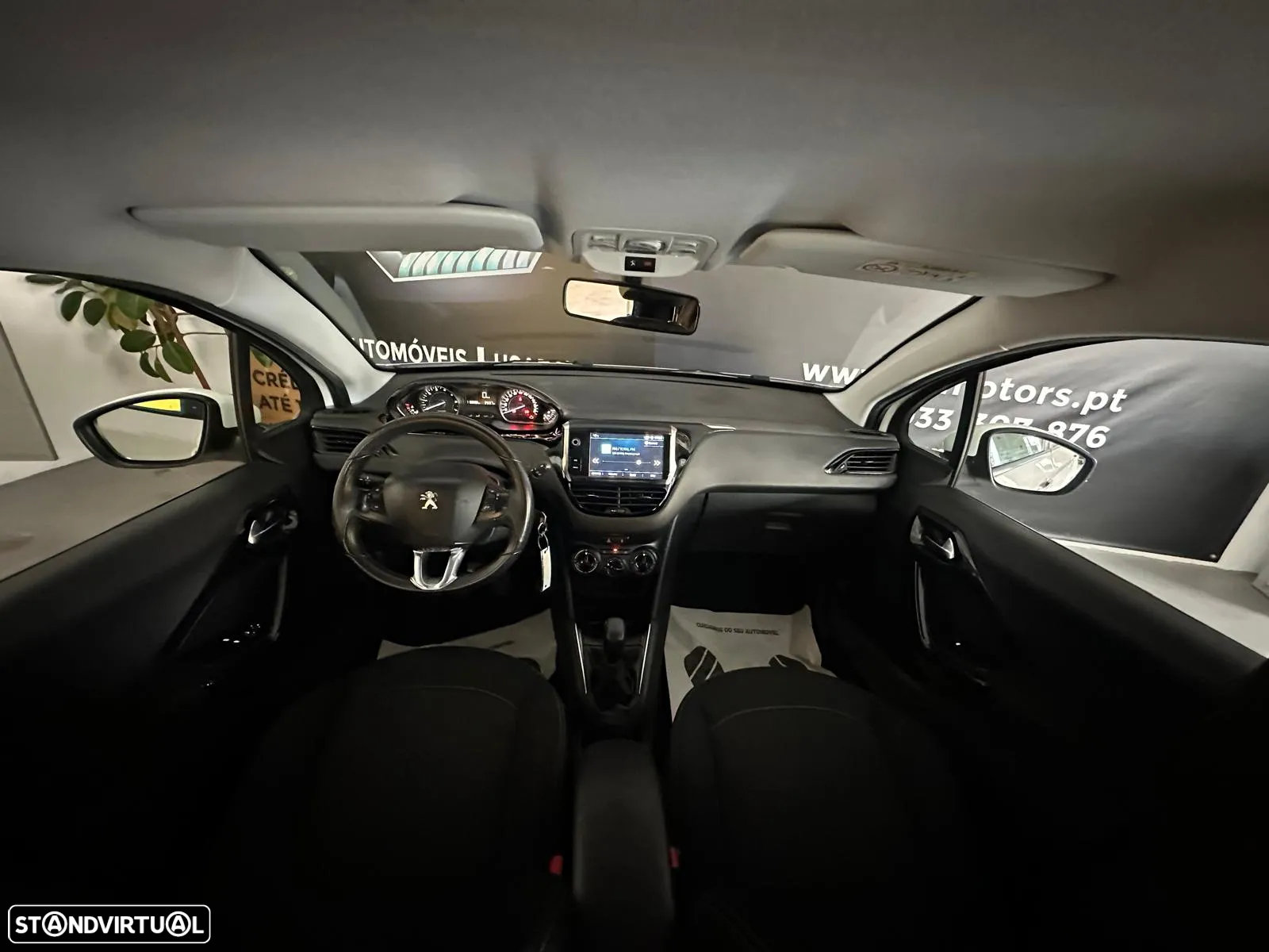 Peugeot 208 - 6