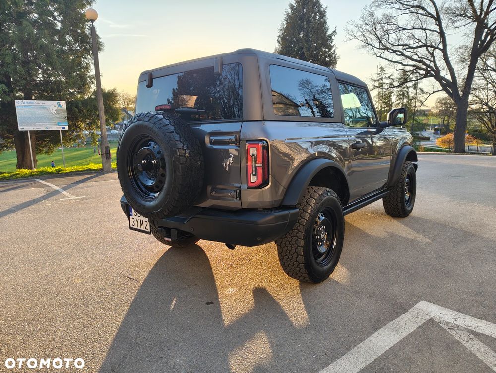 Ford Bronco - 5