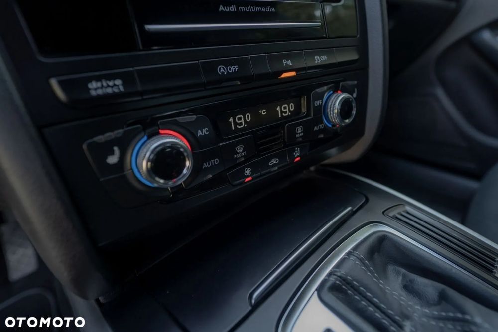 Audi A4 Avant 2.0 TDI DPF clean diesel quattro S tronic S line Sportpaket - 16