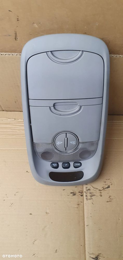 Lampka podsufitki oświetlenie kabiny Kia Sorento I 940A0-3E010 - 2