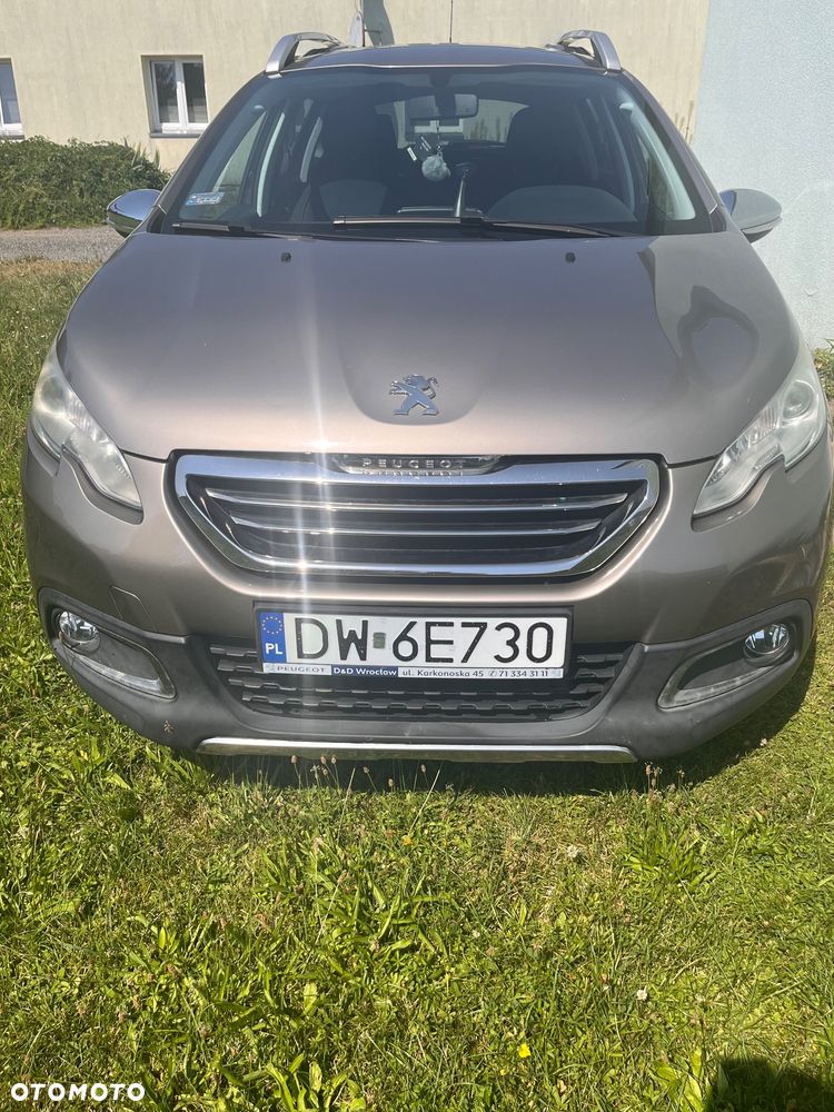 Peugeot 2008 1.2 Pure Tech Style S&S - 6