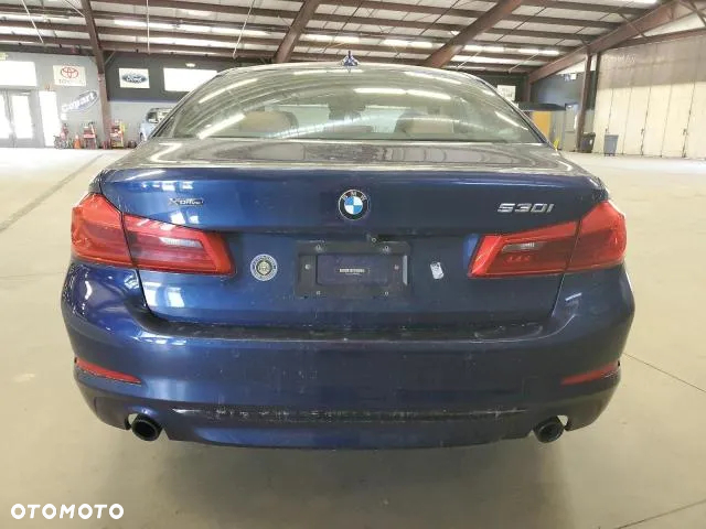 BMW Seria 5 530i xDrive Sport Line sport - 14