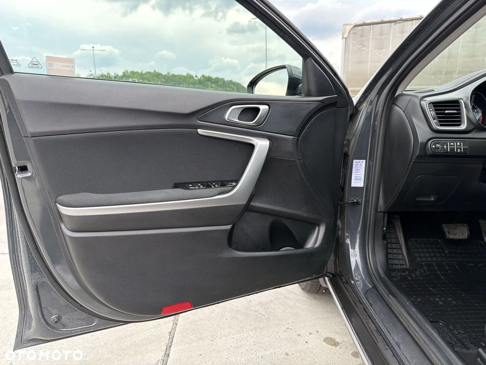 Kia XCeed 1.5 T-GDI M DCT - 11