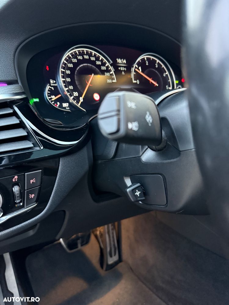 BMW Seria 5 520d Touring Aut. M Sport Edition - 37