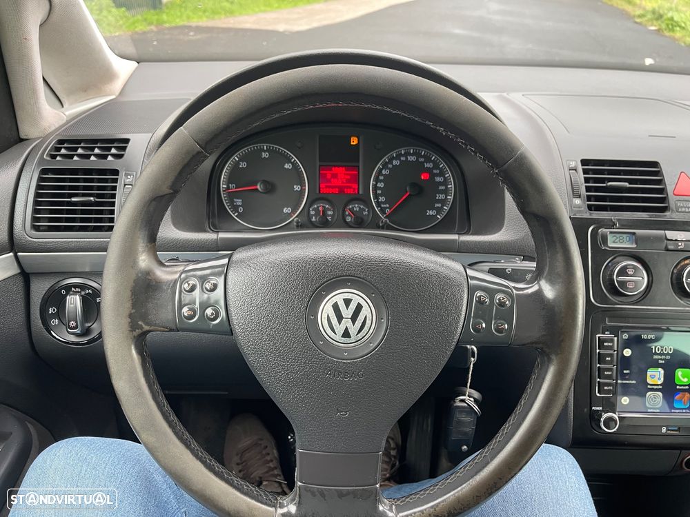 VW Touran 2.0 TDI Highline EC 7L - 19