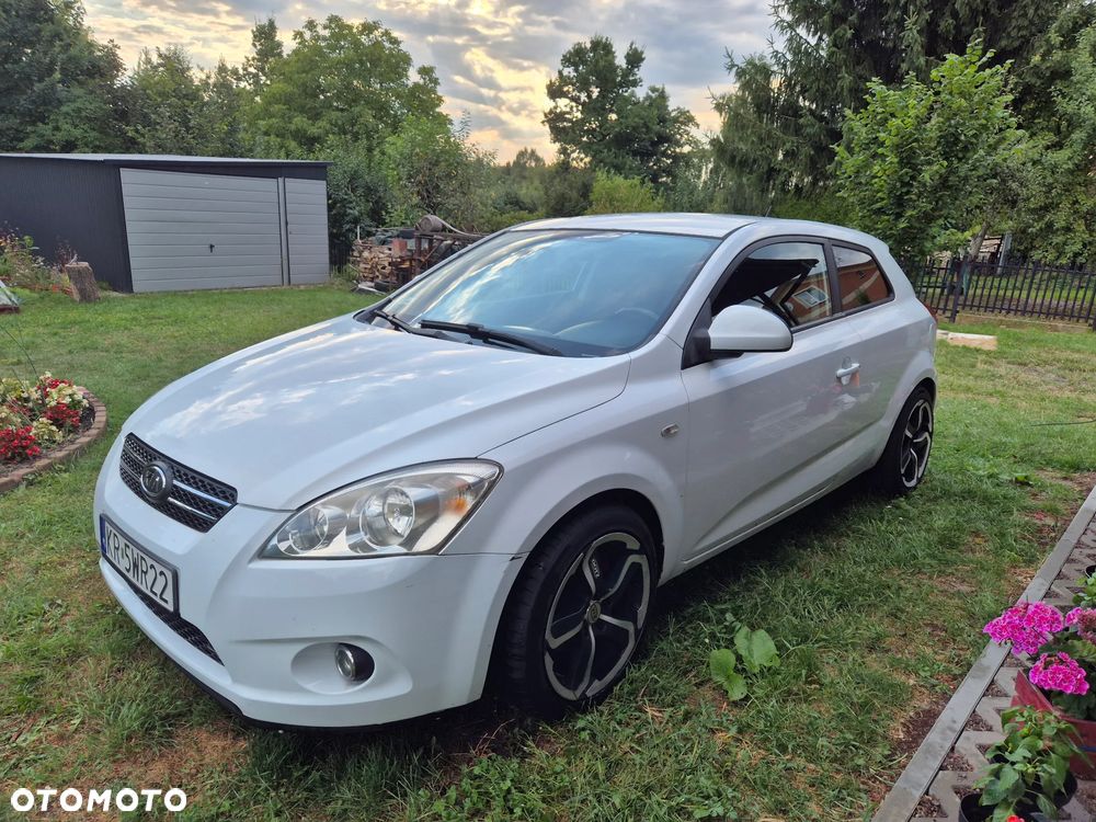 Kia ProCeed - 2