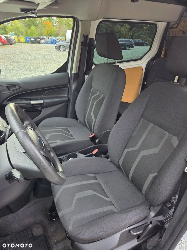 Ford Transit Connect - 13