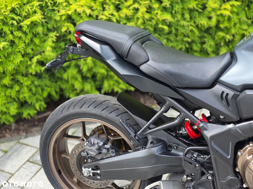 Honda CB - 11