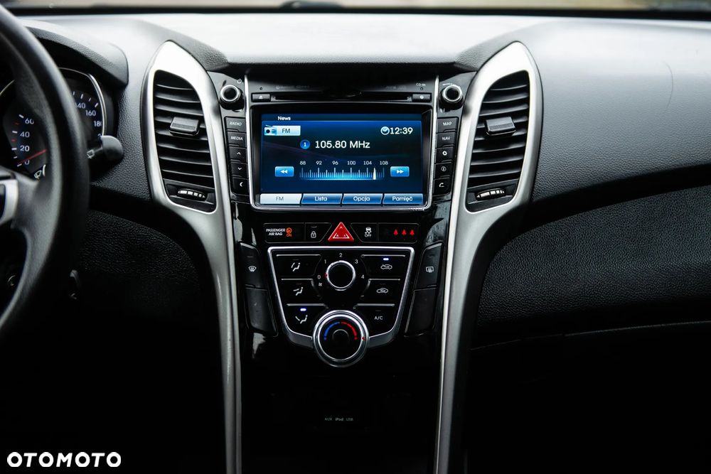 Hyundai i30 1.4 CRDi Premium - 32