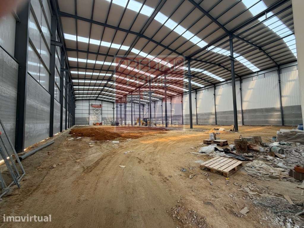 PAVILHÃO INDUSTRIAL NA ZONA INDUSTRIAL DO PERM EM SANTA MARIA DA FEIRA - Grande imagem: 4/11