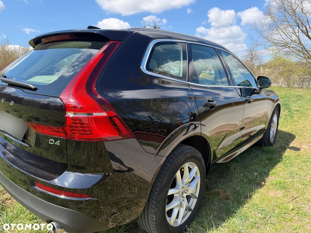 Volvo XC 60 D4 Momentum Pro - 12