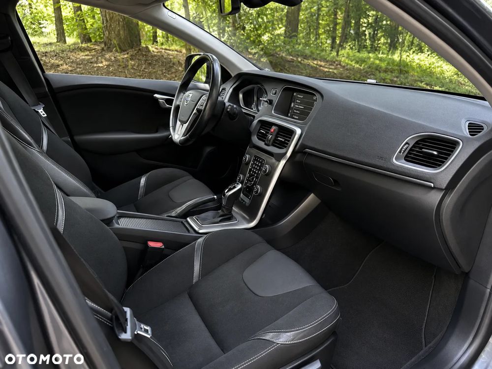 Volvo V40 D2 Momentum - 15