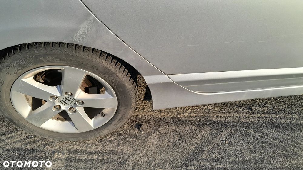 Honda Civic 1.8 Executive - 19