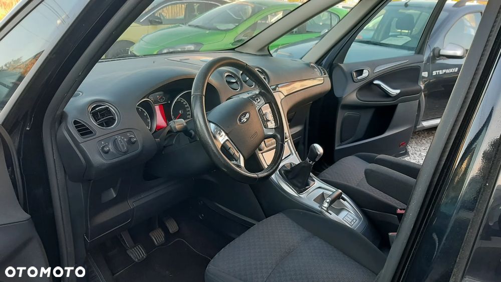 Ford Galaxy 2.0 FF Ghia - 9