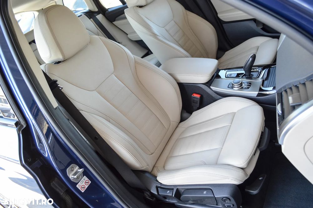BMW X3 xDrive20d AT Luxury Line - 36