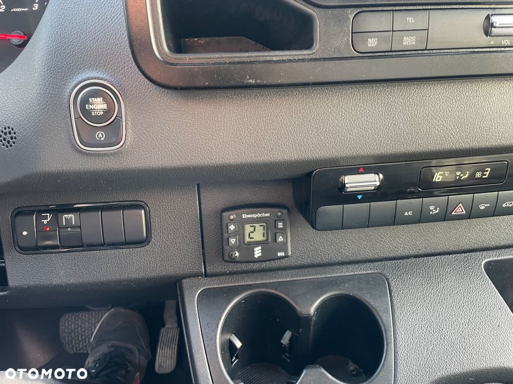 Mercedes-Benz Sprinter - 16