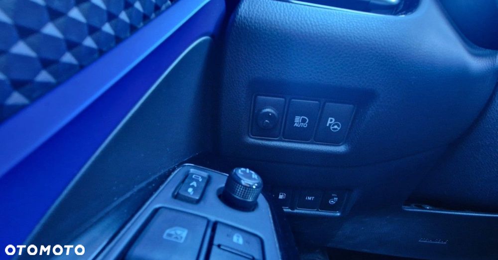 Toyota C-HR 1.2 T Dynamic - 11