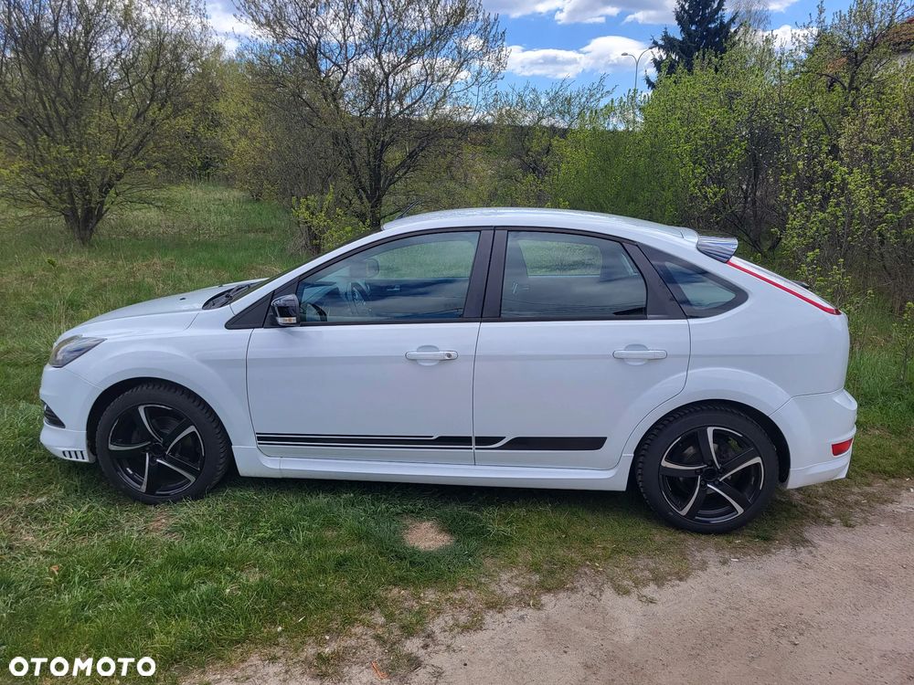 Ford Focus 1.8 Titanium - 1