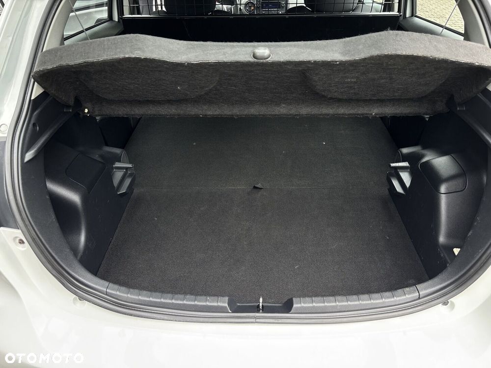 Toyota Yaris - 16