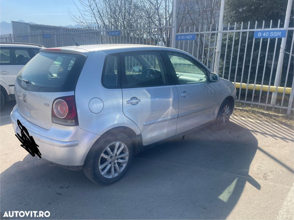 Volkswagen Polo 1.4 TDI Comfortline - 4