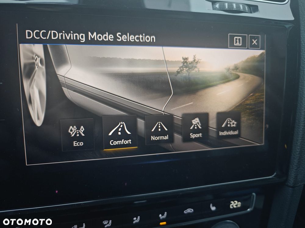 Volkswagen Golf 2.0 TDI R-Line DSG - 39