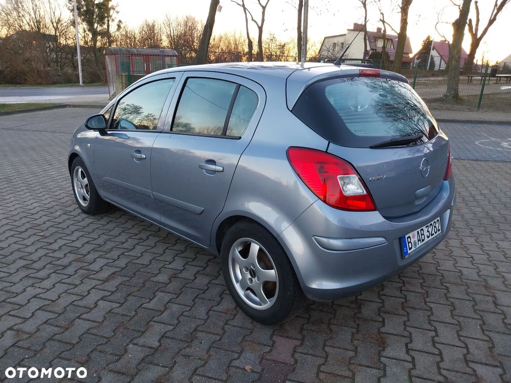 Opel Corsa 1.2 16V Edition - 10