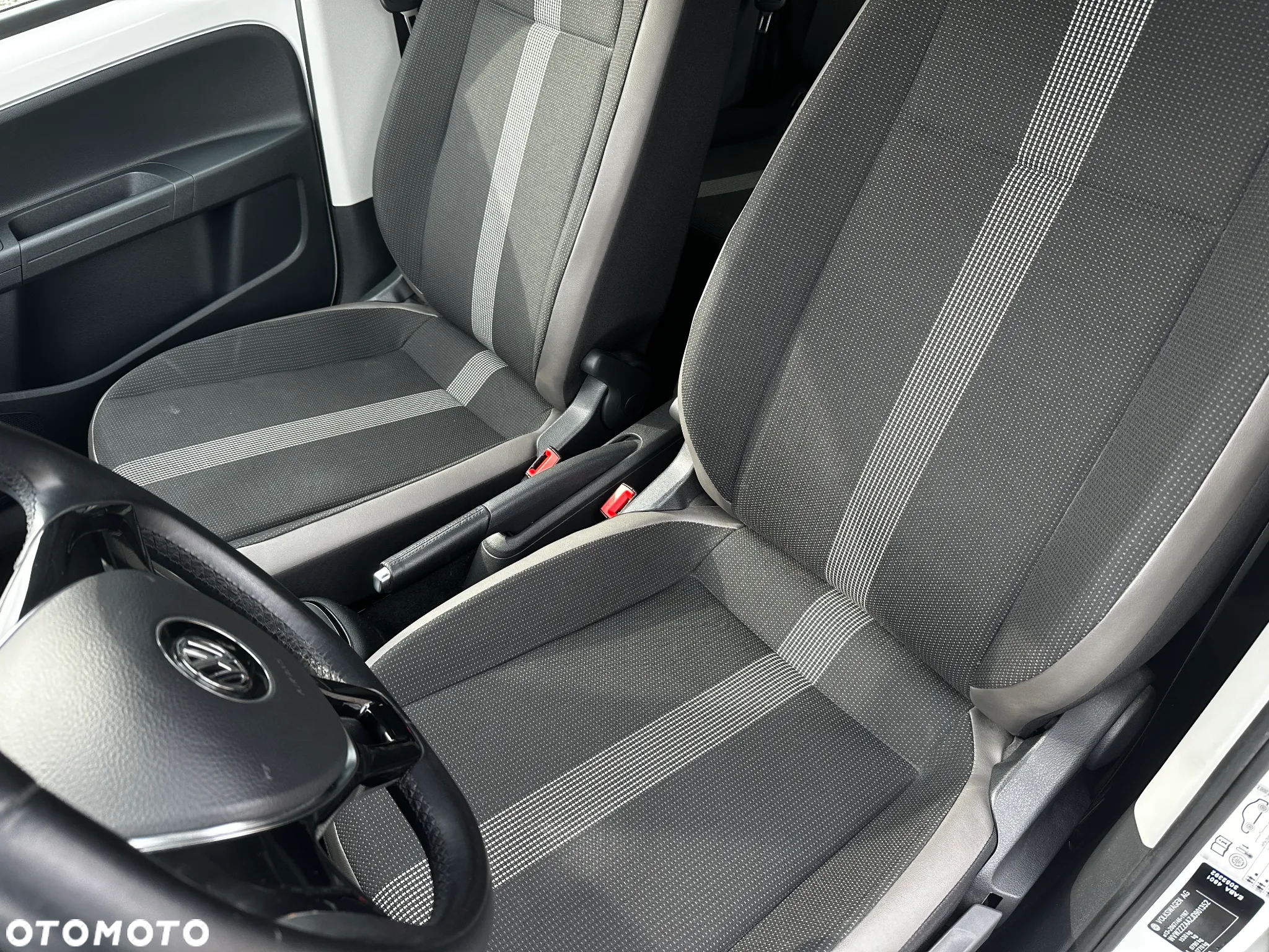 Volkswagen up! e-up - 13