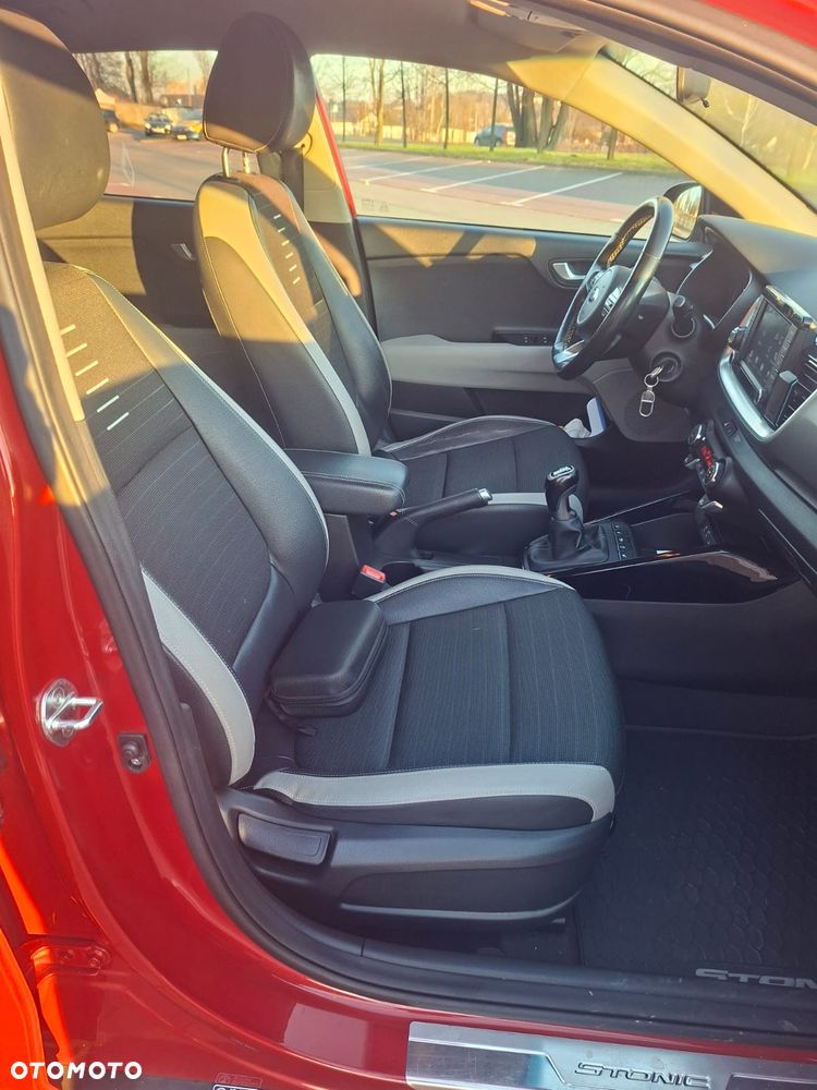 Kia Stonic 1.6 CRDi SCR L - 11