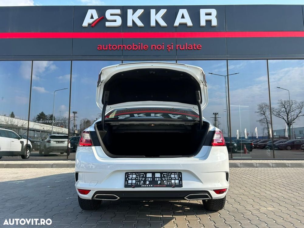 Renault Megane TCe 140 EDC GPF Zen - 8