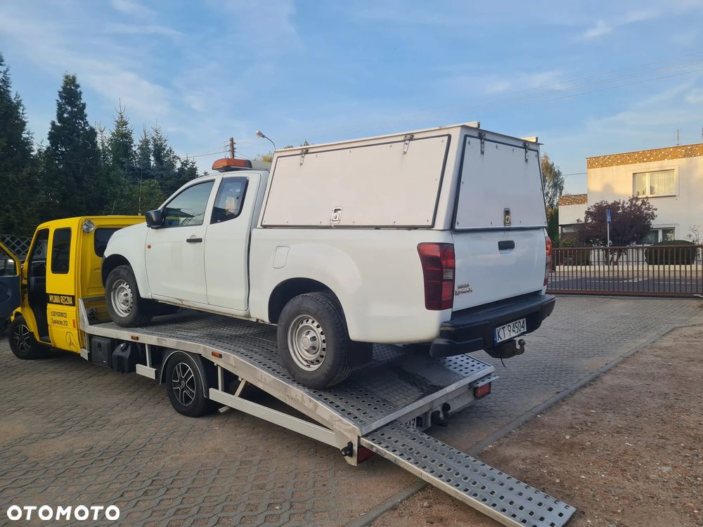 Isuzu D-Max - 32