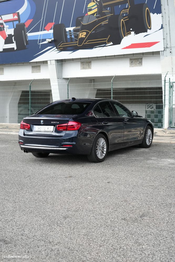 BMW 330 e iPerformance Line Luxury - 16