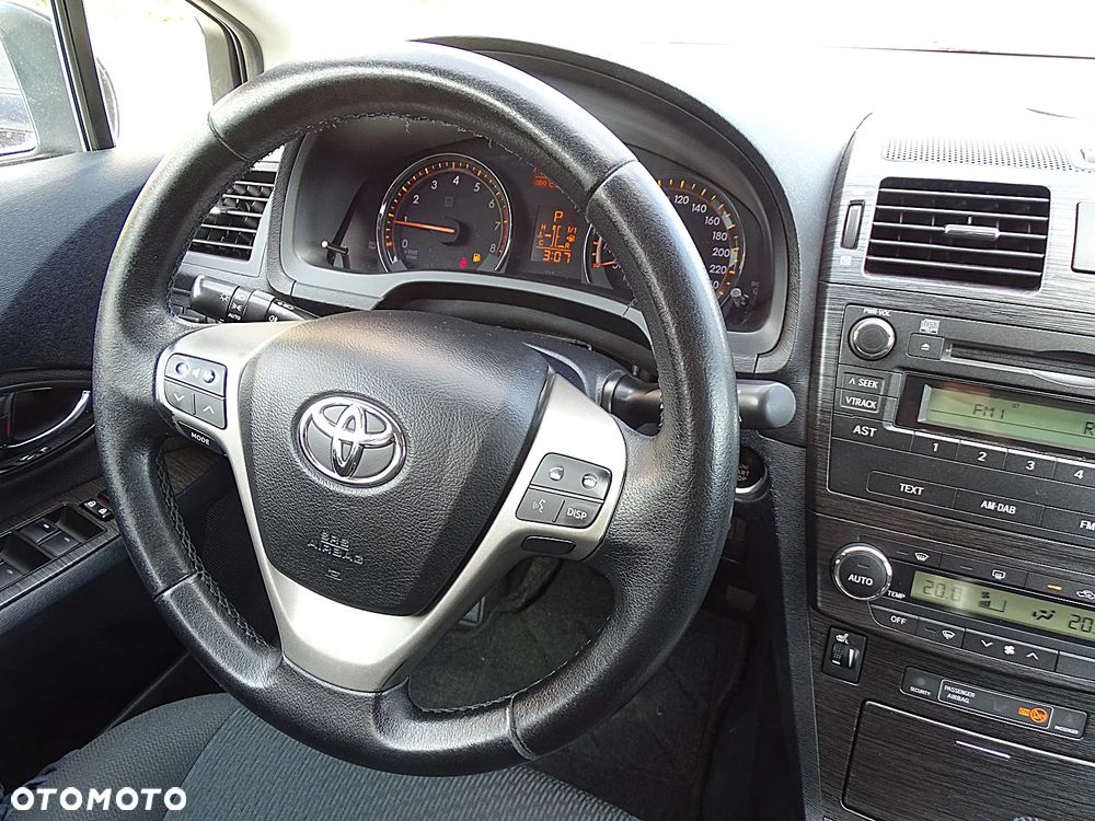 Toyota Avensis 1.8 Premium EU5 MS - 16