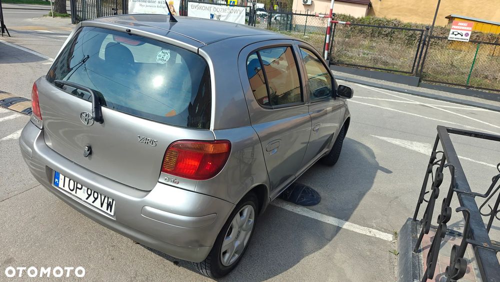 Toyota Yaris 1.4 D-4D Sol - 4