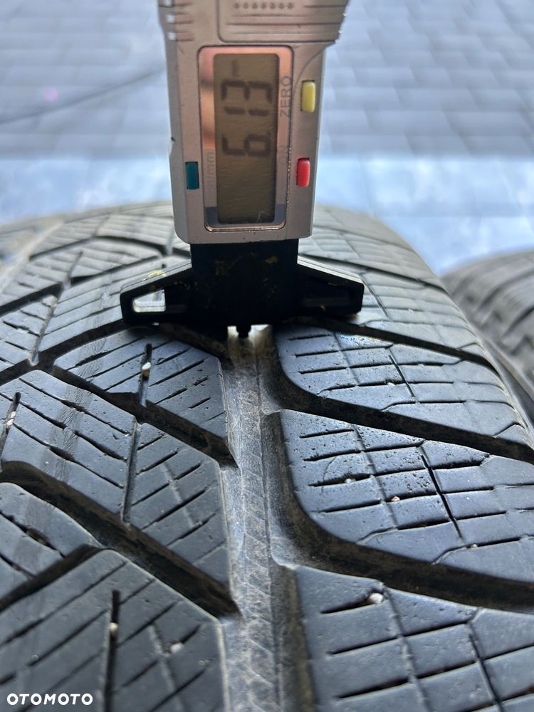 Opony Zimowe Pirelli Scorpion 225/55/19 - 2