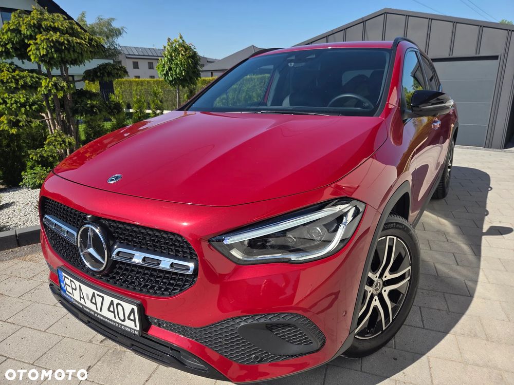 Mercedes-Benz GLA 250 4-Matic Edition 1 - 4