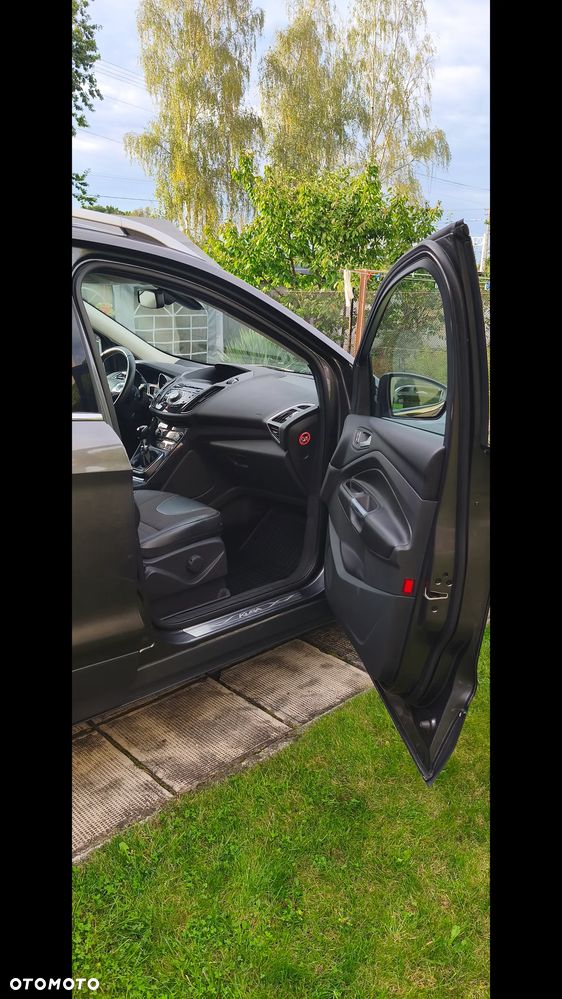 Ford Kuga - 22