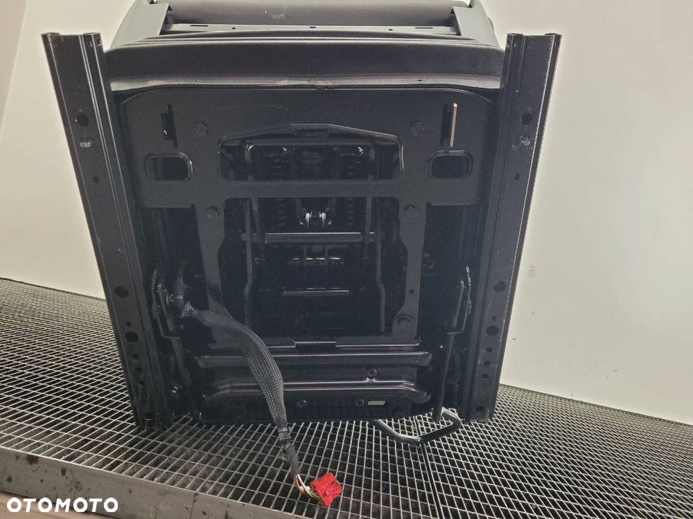 FOTEL LEWY KIEROWCY VW CRAFTER II PNEUMATYCZNY EUROPA - 8