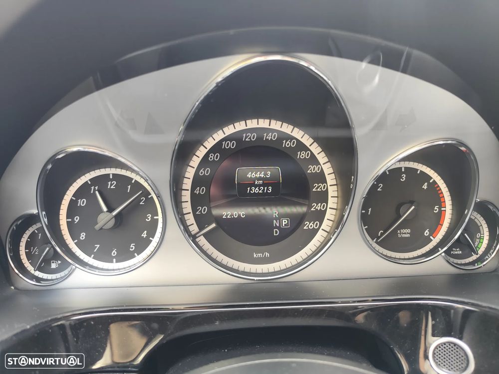 Mercedes-Benz E 300 BLUETEC Hybrid Avantgarde - 13