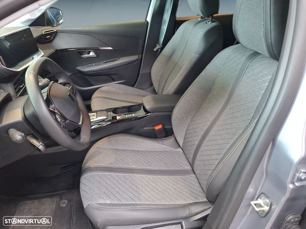 Peugeot e-208 51 kWh Allure - 11