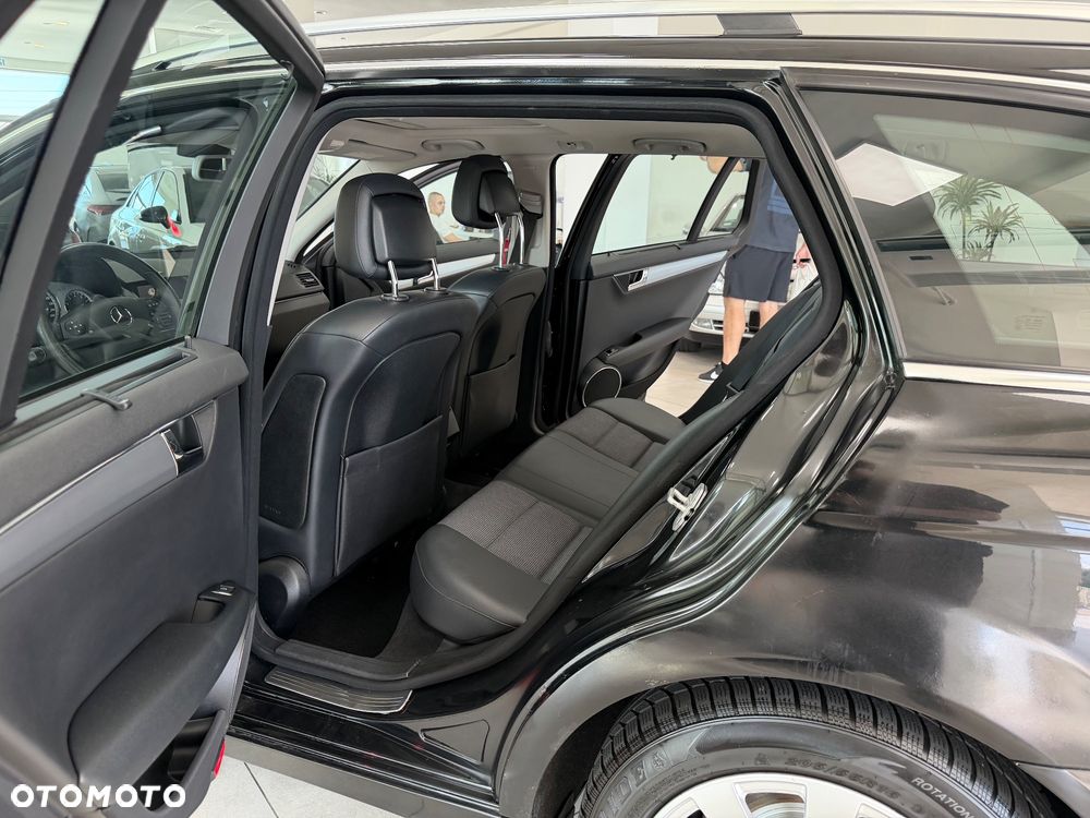 Mercedes-Benz Klasa C 280 4Matic Automatik Avantgarde - 18