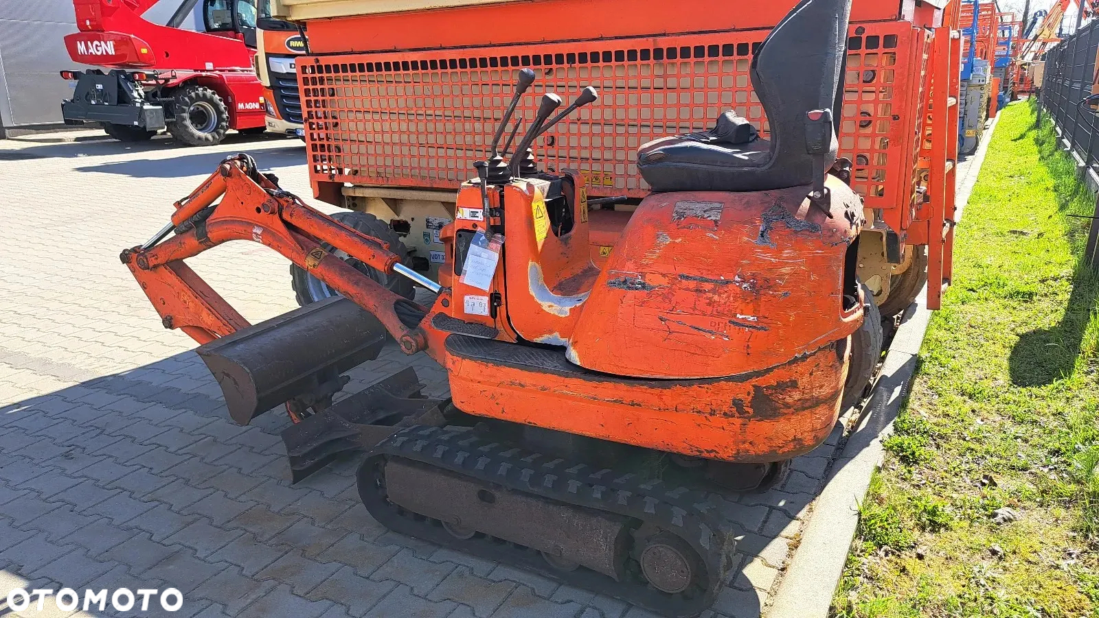 JCB 8008 CTS - 5