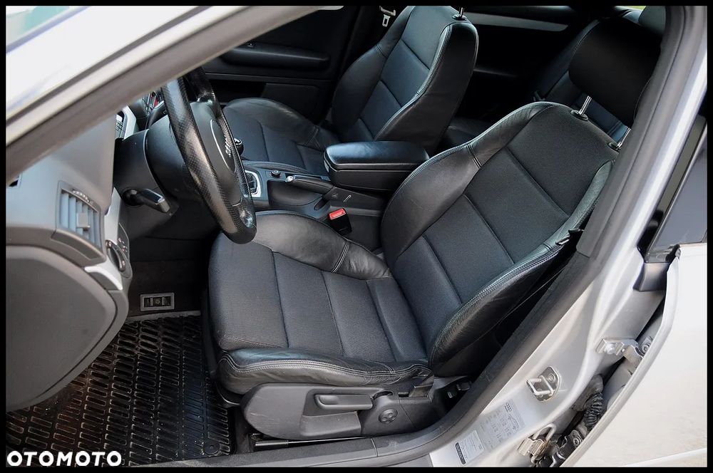 Audi A4 Avant 2.4 - 29