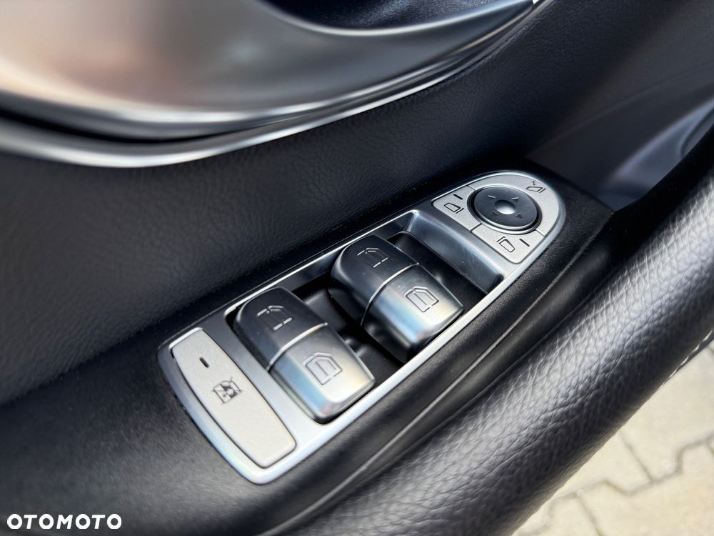 Mercedes-Benz Klasa E 220 d Avantgarde - 17