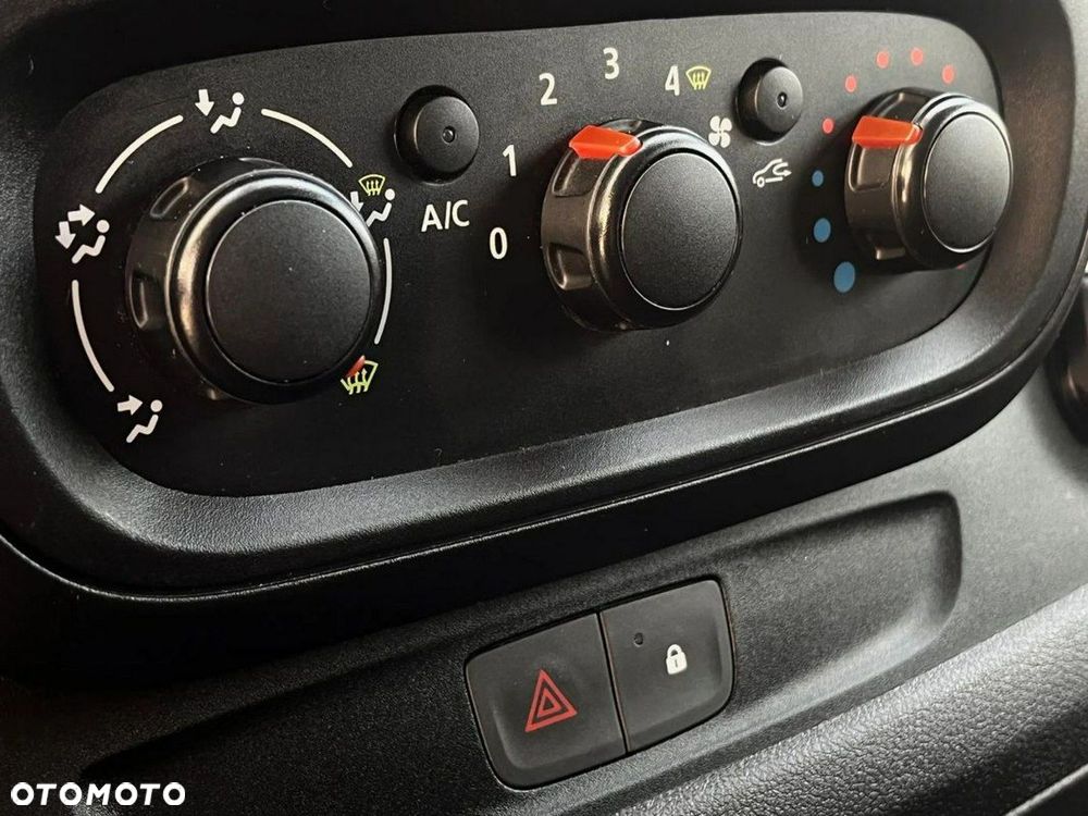 Renault Trafic - 30