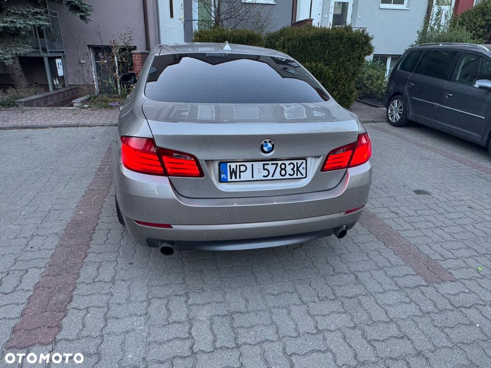 BMW Seria 5 535i xDrive - 4